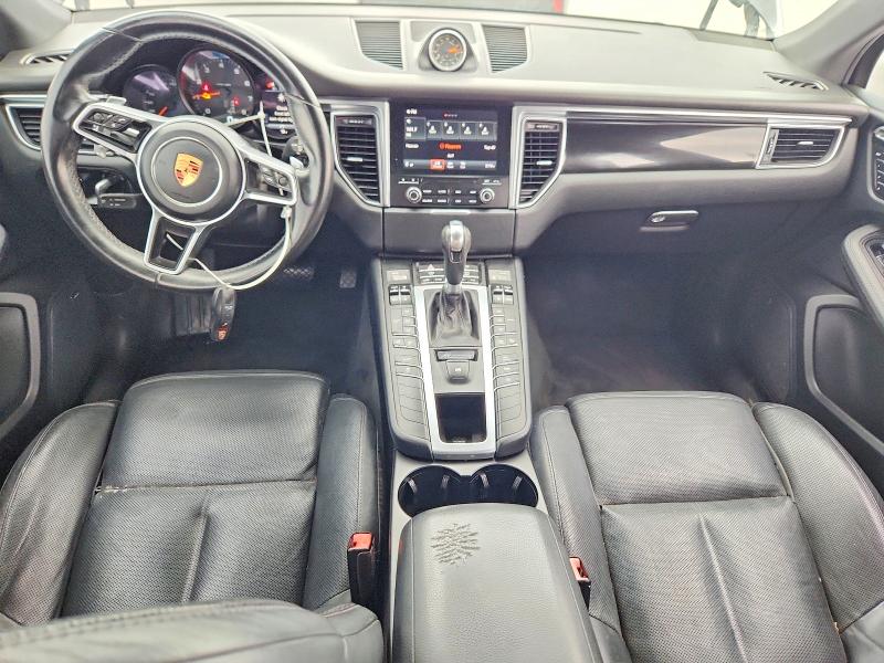 2017 Porsche Macan VIN WP1AA2A51HLB05601 COPART salvage auction — NORMAL WEAR, TX - CERTIFICATE OF TITLE (P), sold $7,000 on 2026-07-30 (photo 8)