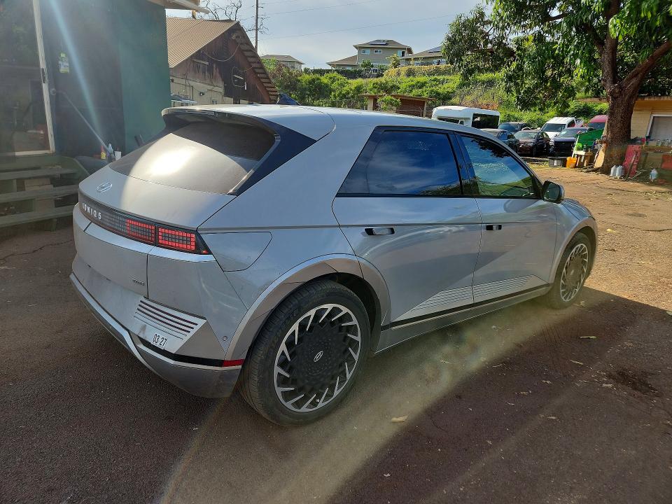 2022 Hyundai Ioniq 5 VIN KM8KRDAF4NU098664 COPART salvage auction — SIDE, HI - CERTIFICATE OF SALVAGE, sold $3,200 on 2026-07-27 (photo 3)
