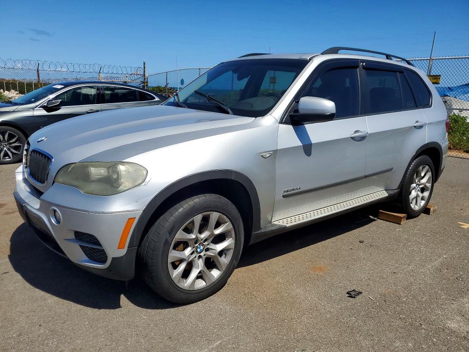 2011 BMW X5 VIN 5UXZV4C57BL413962 COPART salvage auction — WATER/FLOOD, HI - CERTIFICATE OF SALVAGE, sold $200 on 2026-07-27 (photo 1)