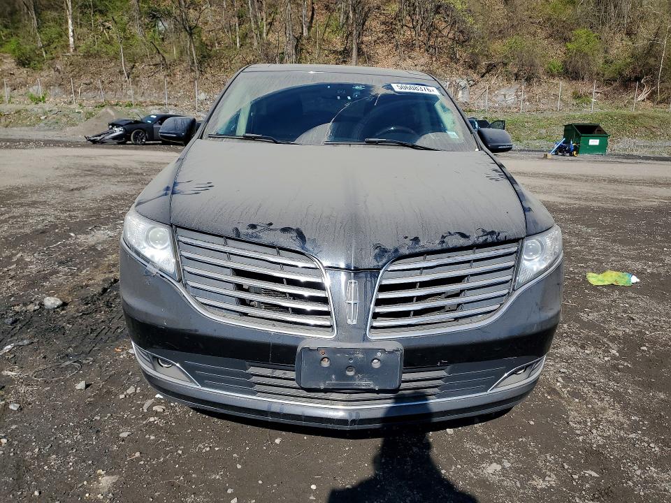 2019 Lincoln townhouse Mkt VIN 2LMHJ5AT0KBL01634 COPART salvage auction — MINOR DENT/SCRATCHES, NY - CERTIFICATE OF TITLE, sold $1,700 on 2026-07-28 (photo 5)