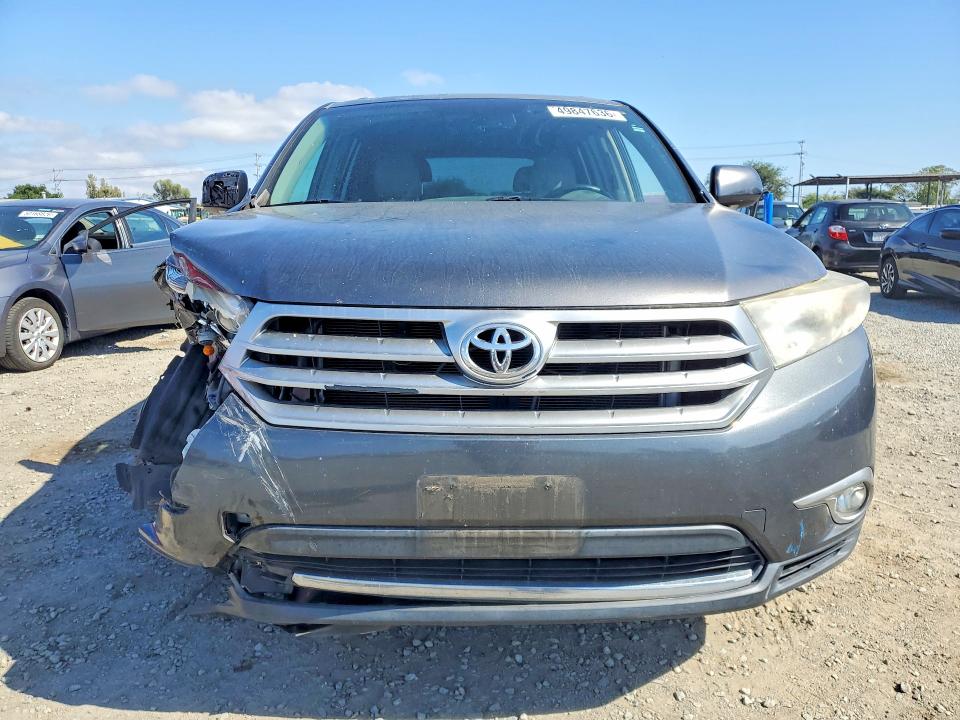 2013 Toyota VIN 5TDYK3EH7DS120006 COPART salvage auction — FRONT END, Ca - Salvage Certificate, sold $500 on 2026-07-21 (photo 5)