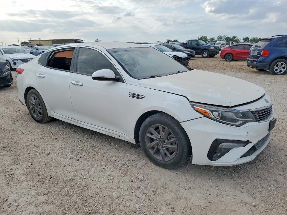 2019 Kia Optima VIN 5XXGT4L39KG336458 COPART salvage auction — VANDALISM, Tx - Salvage Vehicle Title, sold $2,800 on 2026-07-02 (photo 4)