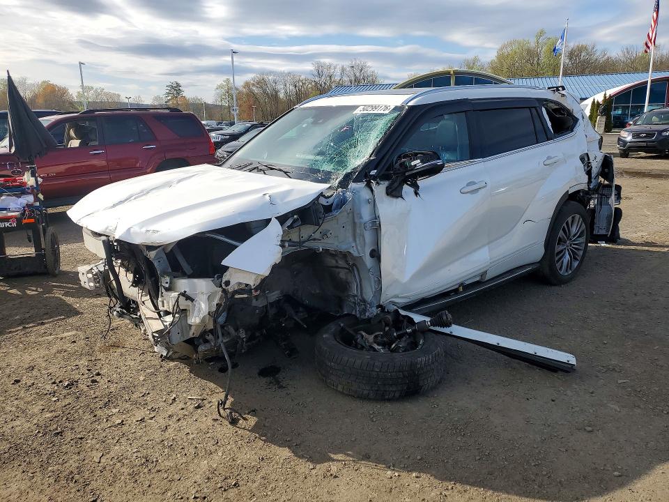 2021 Toyota Highlander VIN 5TDFZRBH4MS078923 COPART salvage auction — FRONT END, Ma - Cert Of Title-Salvage, sold $5,200 on 2026-07-23 (photo 1)