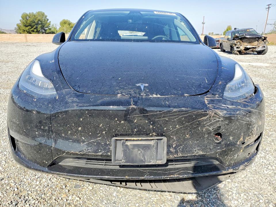 2020 Tesla Model y VIN 5YJYGDEE1LF029961 COPART salvage auction — SIDE, Salvage Title, sold $4,800 on 2026-07-15 (photo 5)