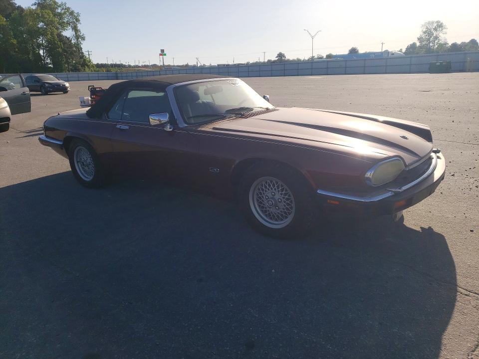 1992 Jaguar Xj series VIN SAJNW4842NC181578 COPART salvage auction — MINOR DENT/SCRATCHES, Md - Dealer Only Clean Title, sold $3,100 on 2026-07-27 (photo 4)