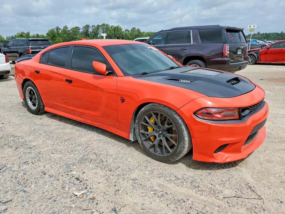 2017 Dodge Charger VIN 2C3CDXL92HH597846 COPART salvage auction — VANDALISM, Salvage Title, sold $12,800 on 2026-07-28 (photo 4)