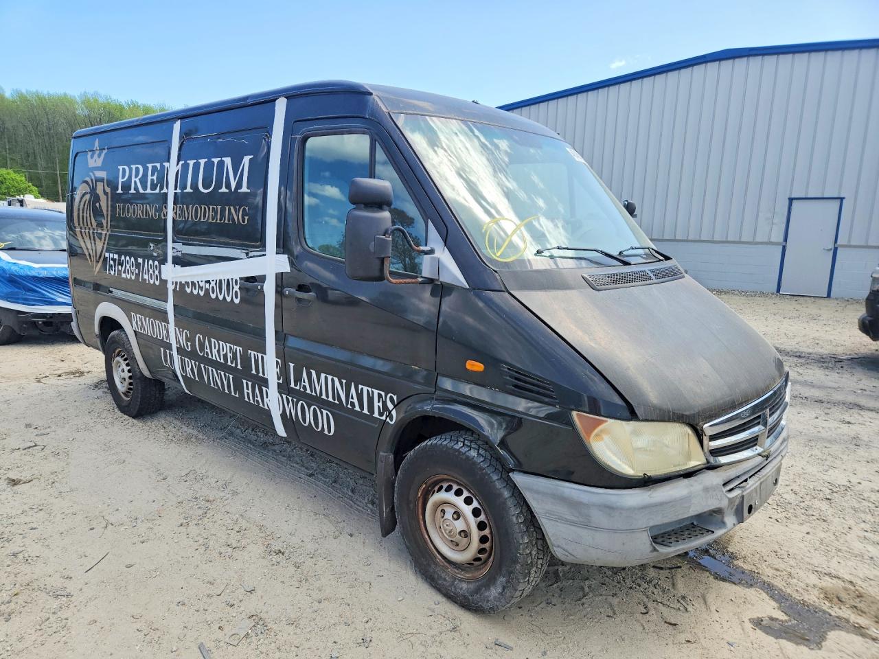 2004 Dodge Sprinter VIN WD2PD644945656899 COPART salvage auction — Rear End, VA - CERTIFICATE OF TITLE, sold $1,100 on 2026-04-20 (photo 4)
