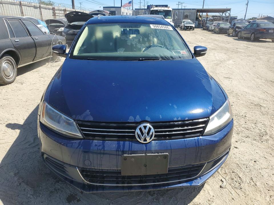 2014 Volkswagen Jetta VIN 3VWD17AJ1EM376593 COPART salvage auction — MINOR DENT/SCRATCHES, CA, sold $500 on 2026-08-17 (photo 5)