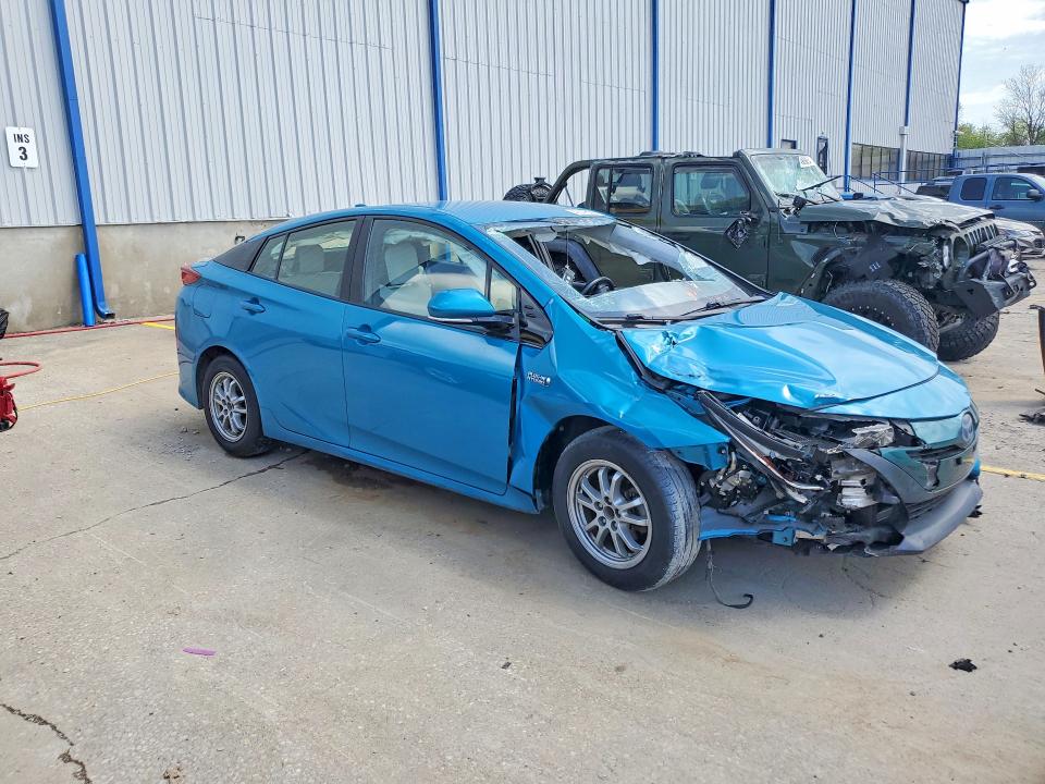 2017 Toyota Prius VIN JTDKARFP8H3004242 COPART salvage auction — ROLLOVER, Ky - Bill Of Sale/Part Only/No Titl, sold $2,200 on 2026-07-08 (photo 4)