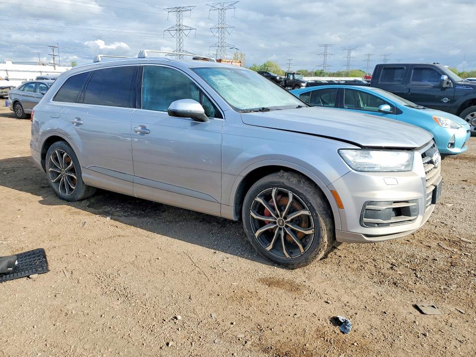 2017 Audi Q7 VIN WA1LAAF7XHD021182 COPART salvage auction — WATER/FLOOD, Il - Salvage Cert-Flood, sold $3,800 on 2026-07-16 (photo 4)