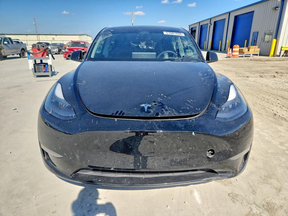 2024 Tesla Model y VIN 7SAYGDEF7RF037406 COPART salvage auction — REAR END, Tx - Certificate Of Title, sold $5,500 on 2026-07-28 (photo 5)