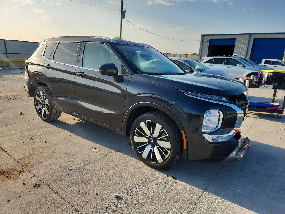 2025 Mitsubishi Outlander VIN JA4J3WA8XSZ022941 COPART salvage auction — FRONT END, Tx - Salvage Vehicle Title, sold $12,100 on 2026-07-31 (photo 4)