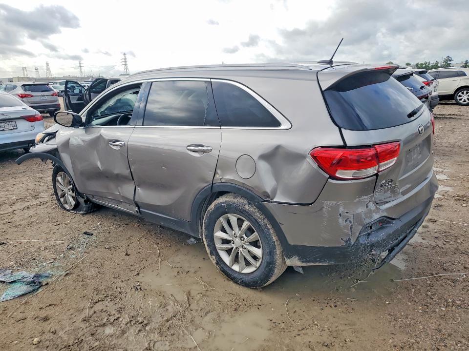 2017 Kia Sorento VIN 5XYPG4A57HG196875 COPART salvage auction — FRONT END, Tx - Salvage Vehicle Title, sold $575 on 2026-07-17 (photo 2)