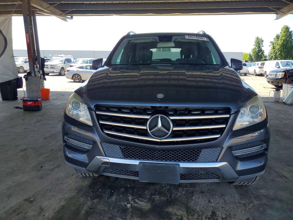 2015 Mercedes-benz M-klasse VIN 4JGDA5JBXFA583784 COPART salvage auction — MINOR DENT/SCRATCHES, Ca - Dis/Dlr/Exp Only Clean Title, sold $3,400 on 2026-07-02 (photo 5)
