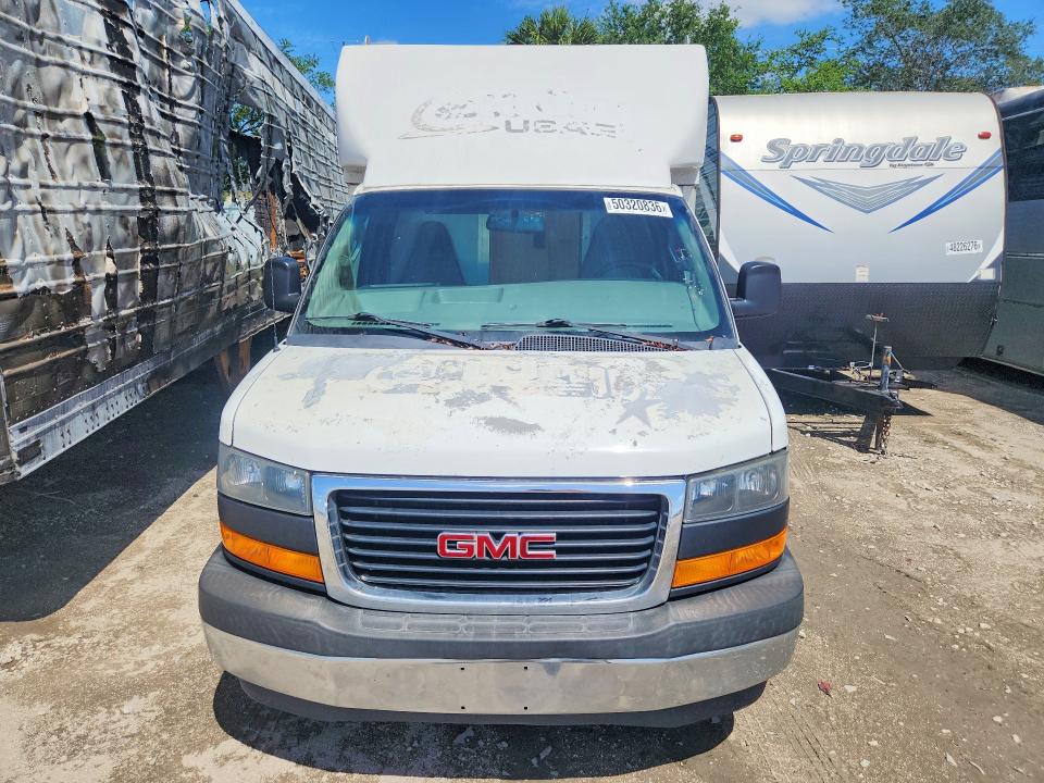 2018 Gmc Savana VIN 1GD07RFG8J1197902 COPART salvage auction — MINOR DENT/SCRATCHES, Fl - Certificate Of Title (P), sold $350 on 2026-07-09 (photo 5)
