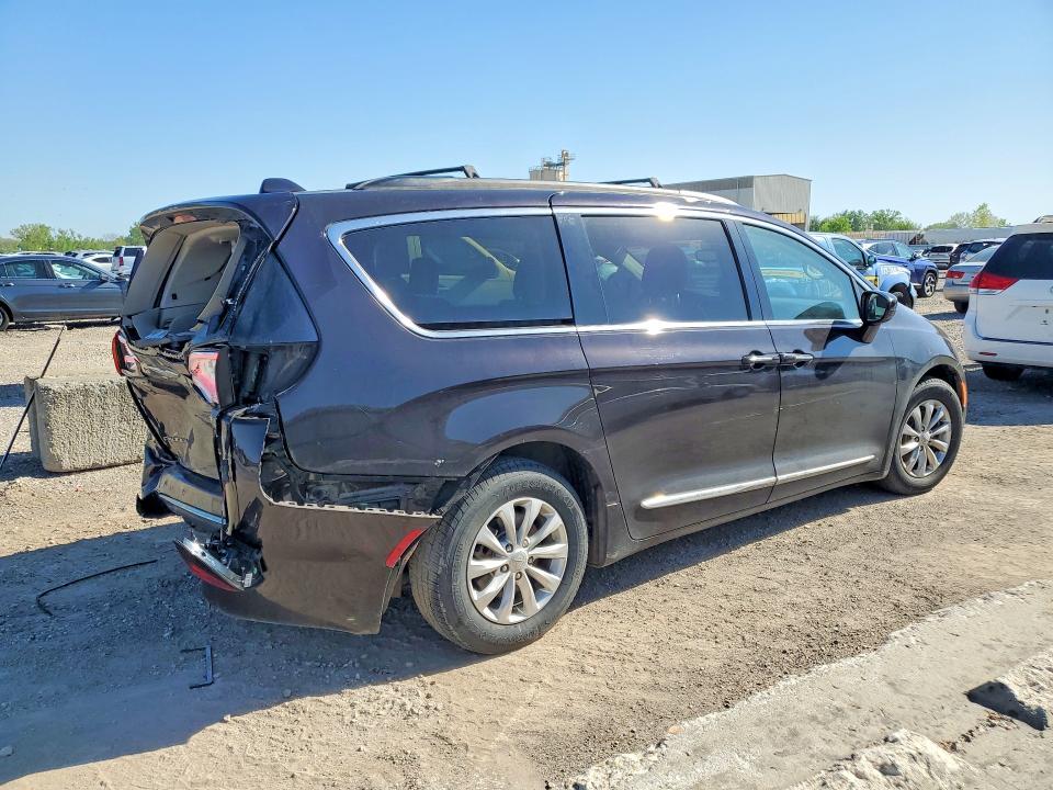 2017 Chrysler VIN 2C4RC1BG9HR745460 COPART salvage auction — REAR END, Nj - Cert Of Title-Salvage, sold $2,700 on 2026-07-09 (photo 3)