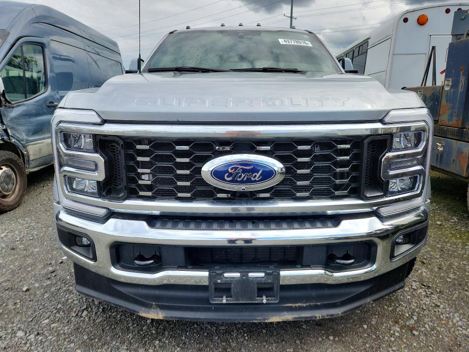 2023 Ford F-450 super duty VIN 1FT8W4DM0PEC08592 COPART salvage auction — INTERIOR BURN, Id - Salvage Certificate Of Title, sold $29,000 on 2026-08-01 (photo 5)
