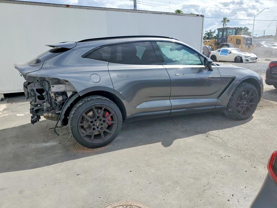 2021 Aston martin Dbx VIN SCFVUJAW5MTV03824 COPART salvage auction — REAR END, Salvage Title, sold $37,500 on 2026-07-17 (photo 3)