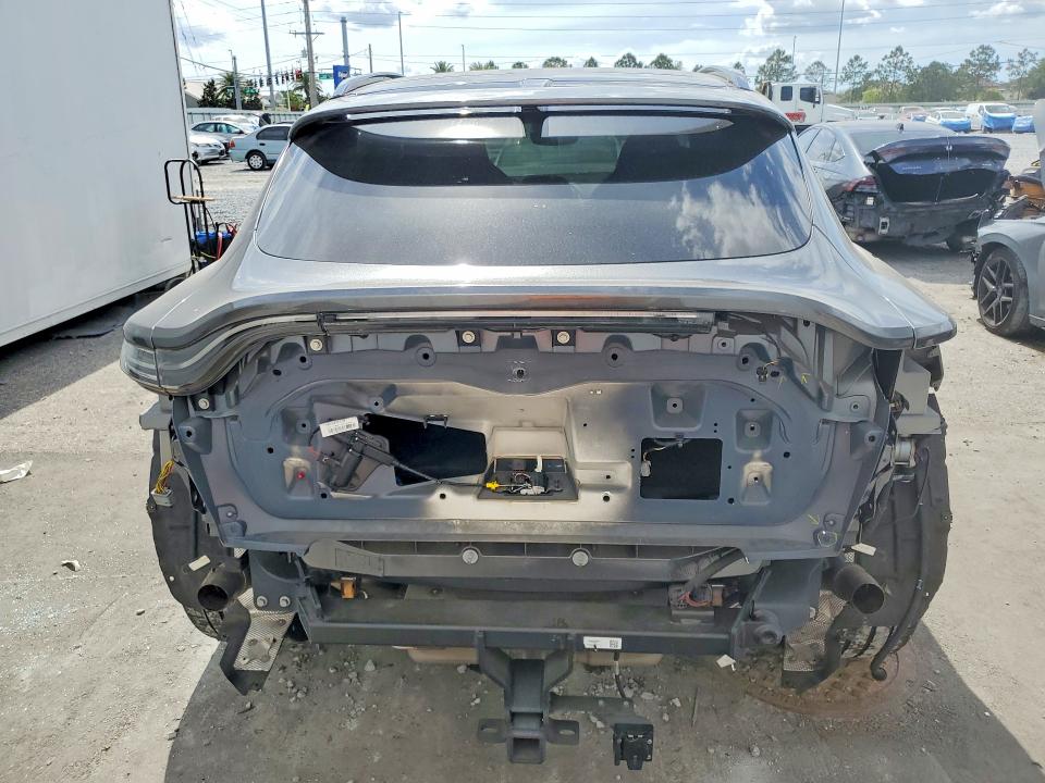 2021 Aston martin Dbx VIN SCFVUJAW5MTV03824 COPART salvage auction — REAR END, Salvage Title, sold $37,500 on 2026-07-17 (photo 6)