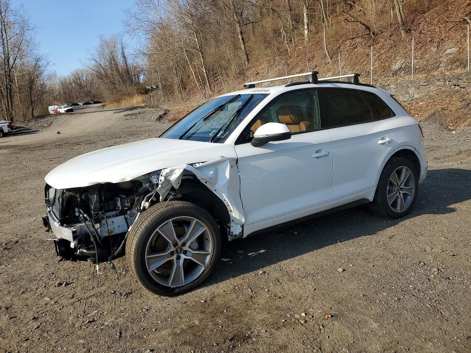 2025 Audi Q5 VIN WA1GAAFY0S2035136 — COPART salvage auction photo
