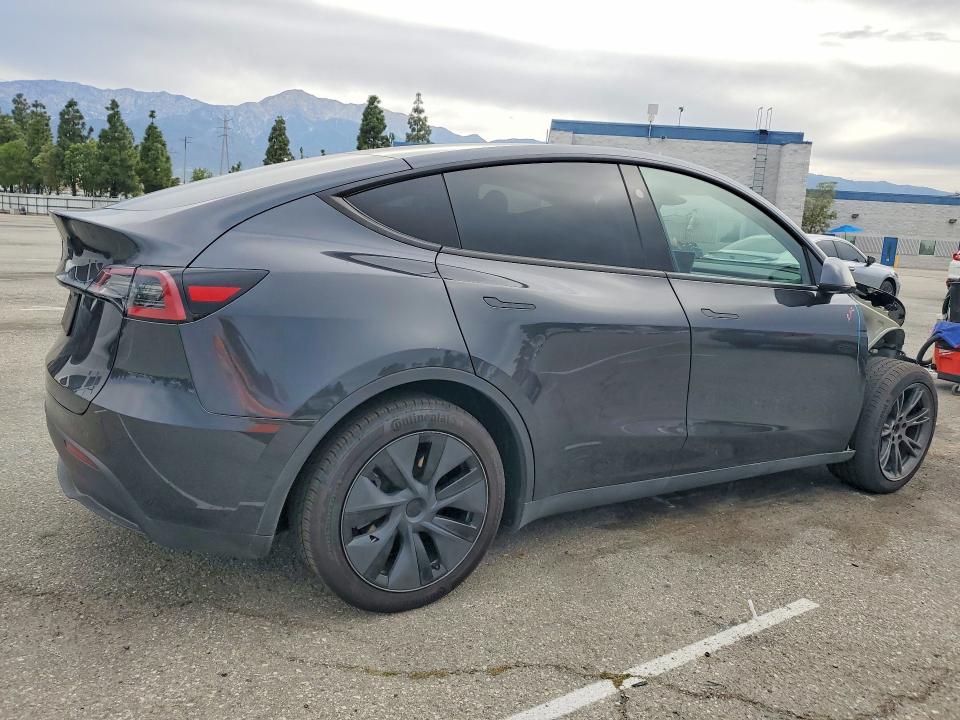 2025 Tesla Model y VIN 7SAYGDED1SF278317 COPART salvage auction — FRONT END, CA, sold $8,600 on 2026-07-28 (photo 3)