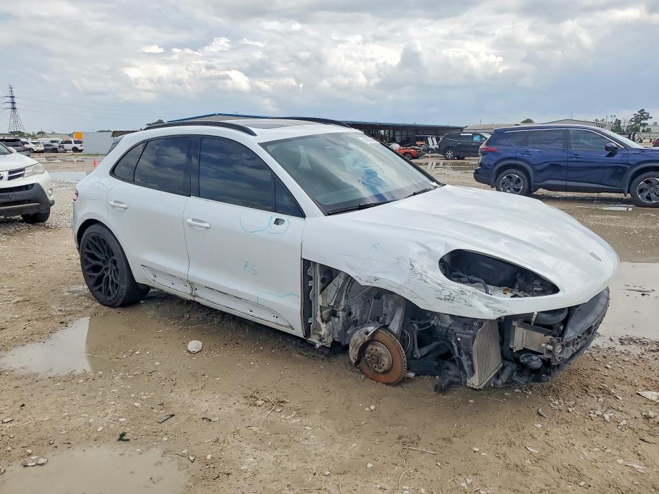 2018 Porsche Macan VIN WP1AB2A58JLB33320 COPART salvage auction — FRONT END, Tx - Salvage Vehicle Title, sold $8,300 on 2026-07-07 (photo 4)