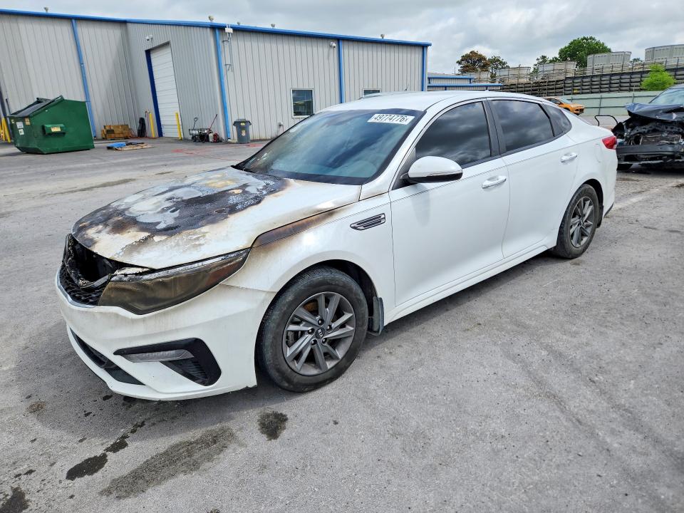 2019 Kia Optima VIN 5XXGT4L31KG297011 COPART salvage auction — ENGINE BURN, OK - CERTIFICATE OF TITLE-JUNKED, sold $150 on 2026-07-16 (photo 1)