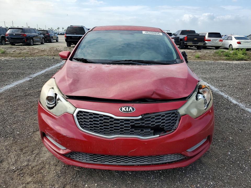 2016 Kia Forte VIN KNAFK4A68G5438452 COPART salvage auction — VANDALISM, Salvage Title, sold $425 on 2026-07-13 (photo 5)