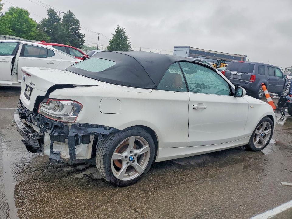 2013 BMW 1er VIN WBAUN1C54DVR00891 COPART salvage auction — REAR END, Oh - Cert Of Title-Salvage, sold $800 on 2026-07-17 (photo 3)