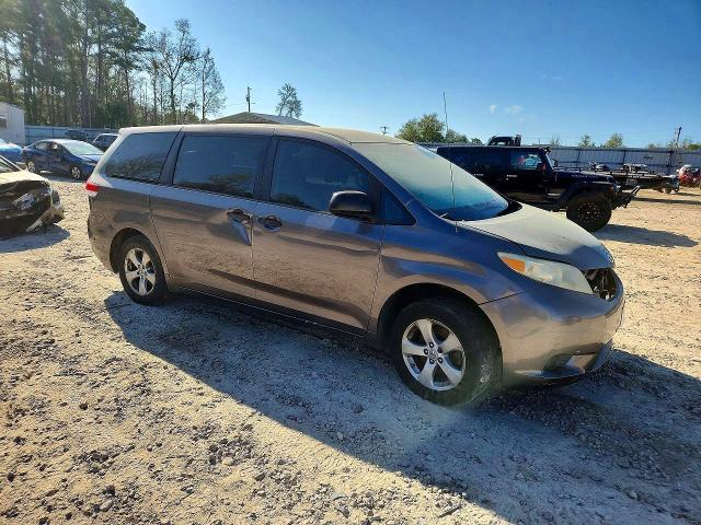 2011 Toyota Sienna VIN 5TDKA3DCXBS001202 COPART salvage auction — FRONT END, FL - CERTIFICATE OF TITLE, sold $775 on 2026-07-31 (photo 4)