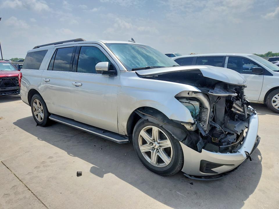 2018 Ford Expedition VIN 1FMJK1HT5JEA52338 COPART salvage auction — FRONT END, Tx - Salvage Vehicle Title, sold $5,900 on 2026-07-02 (photo 4)