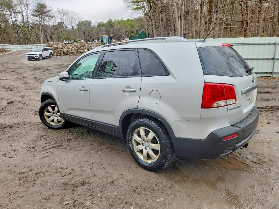 2013 Kia Sorento VIN 5XYKTDA27DG390716 COPART salvage auction — FRONT END, Nh - Cert Of Title-Salvage, sold $550 on 2026-07-13 (photo 2)