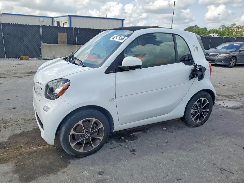 2017 Smart Fortwo VIN WMEFJ9BA1HK229984 COPART salvage auction — SIDE, Fl - Certificate Of Title, sold $3,450 on 2026-08-04 (photo 1)