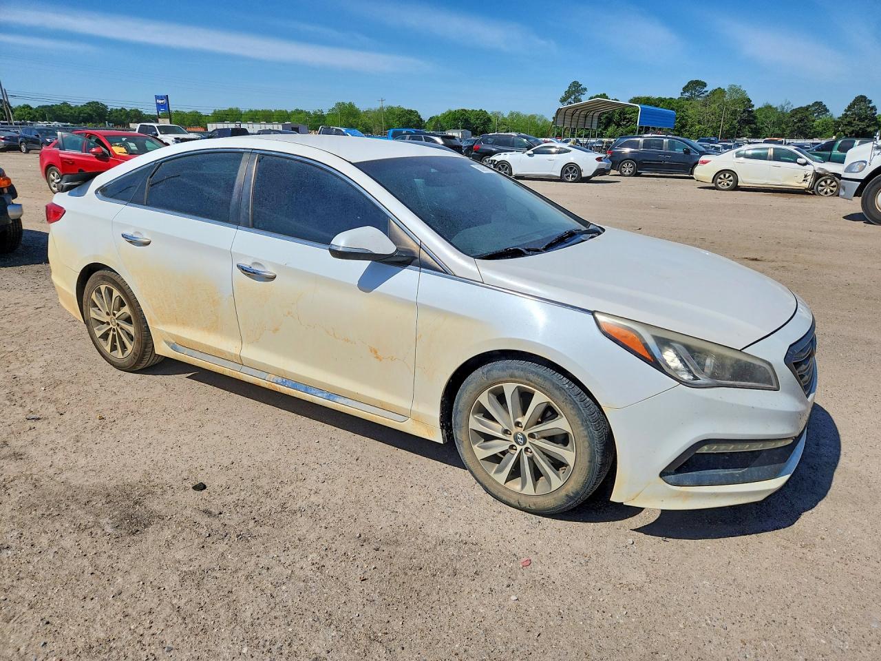 2015 Hyundai Sonata VIN 5NPE34AF8FH098682 COPART salvage auction — Rear End, AL - CERT OF TITLE-SALVAGE TITLE, sold $1,050 on 2026-07-02 (photo 4)