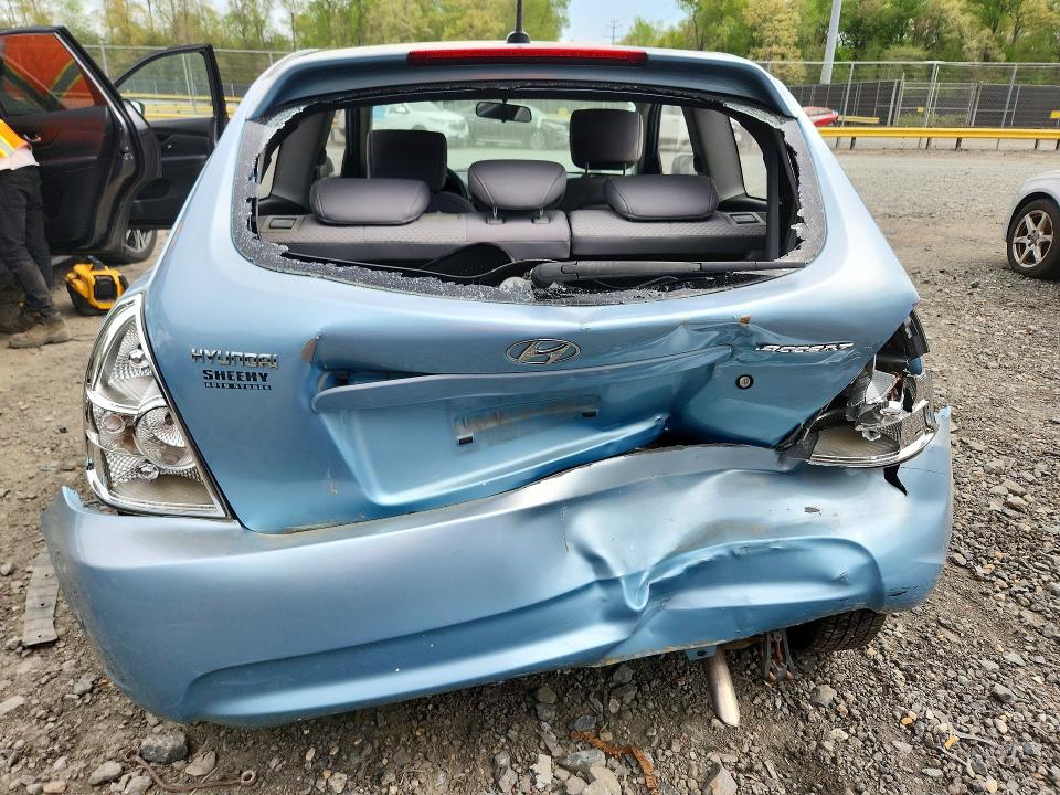 2010 Hyundai Accent VIN KMHCM3AC1AU155044 COPART salvage auction — REAR END, Md - Cert Of Salvage > 75% Damage, sold $450 on 2026-07-31 (photo 6)