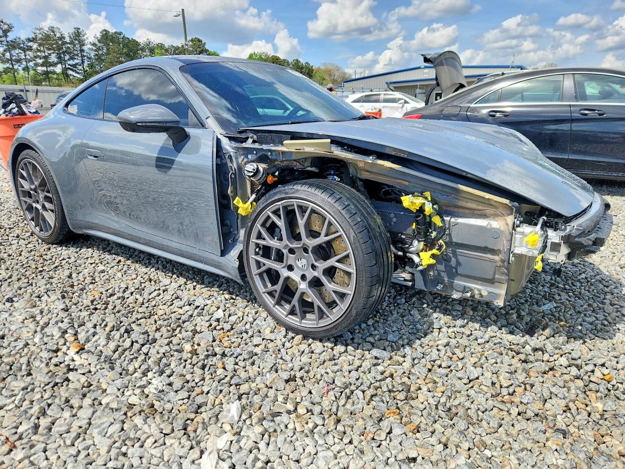 2025 Porsche 911 VIN WP0AH2A9XSS230075 COPART salvage auction — Front End, GA - CERT OF TITLE-SALVAGE, sold $92,500 on 2026-08-04 (photo 4)