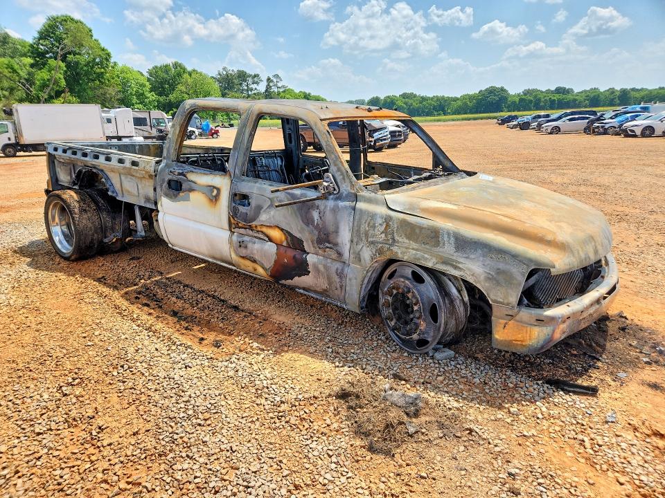 2001 Chevrolet Silverado 3500 VIN 1GCJC33171F165561 COPART salvage auction — ENGINE BURN, AL - CERT OF TITLE-PARTS ONLY SALVG, sold $200 on 2026-07-22 (photo 4)