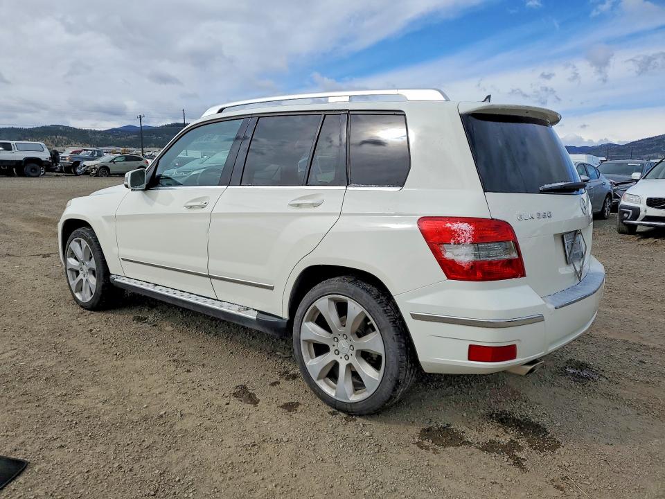 2010 Mercedes-benz Glk-klasse VIN WDCGG8HB8AF332095 COPART salvage auction — MINOR DENT/SCRATCHES, Mt - Certificate Of Title, sold $2,000 on 2026-08-11 (photo 2)