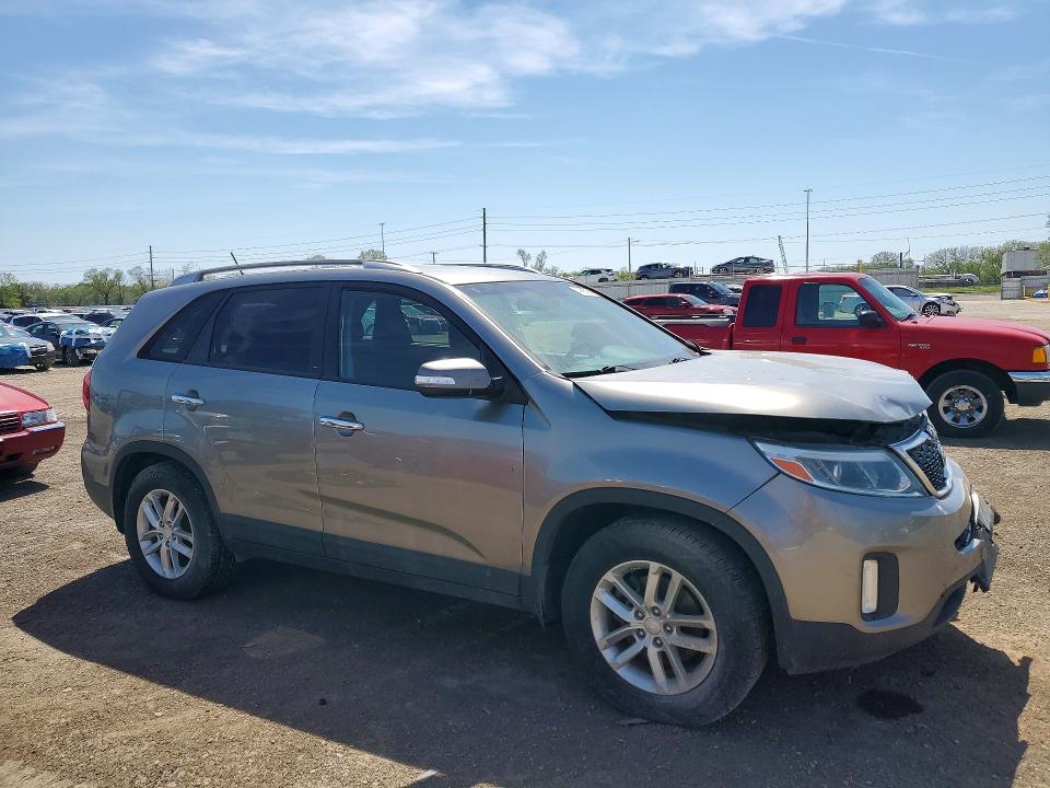 2015 Kia Sorento VIN 5XYKT4A62FG655810 COPART salvage auction — FRONT END, Ia - Cert Of Title-Salvage Title, sold $925 on 2026-07-17 (photo 4)
