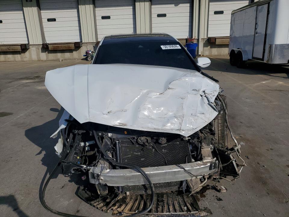 2017 Audi A8 VIN WAU44AFD6HN017127 COPART salvage auction — FRONT END, KY - CERT OF TITLE-SALVAGE, sold $1,650 on 2026-07-02 (photo 5)