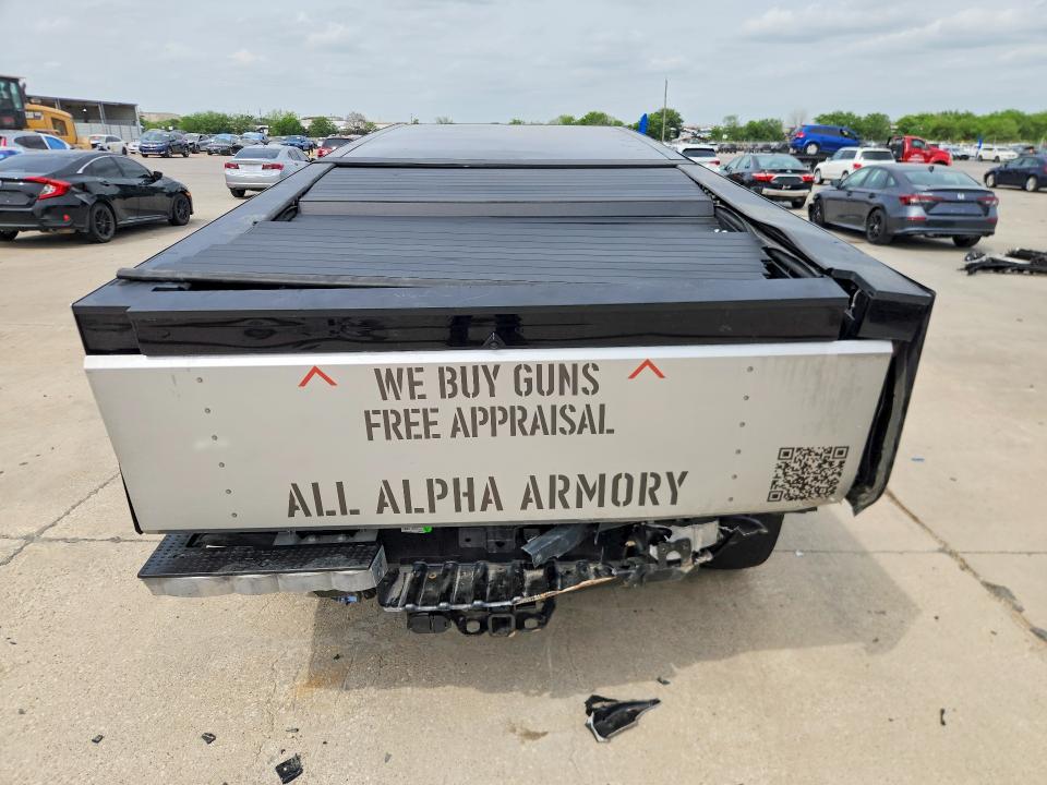 2024 Tesla Cybertruck VIN 7G2CEHED6RA049138 COPART salvage auction — FRONT END, Tx - Certificate Of Title, sold $26,250 on 2026-07-09 (photo 6)