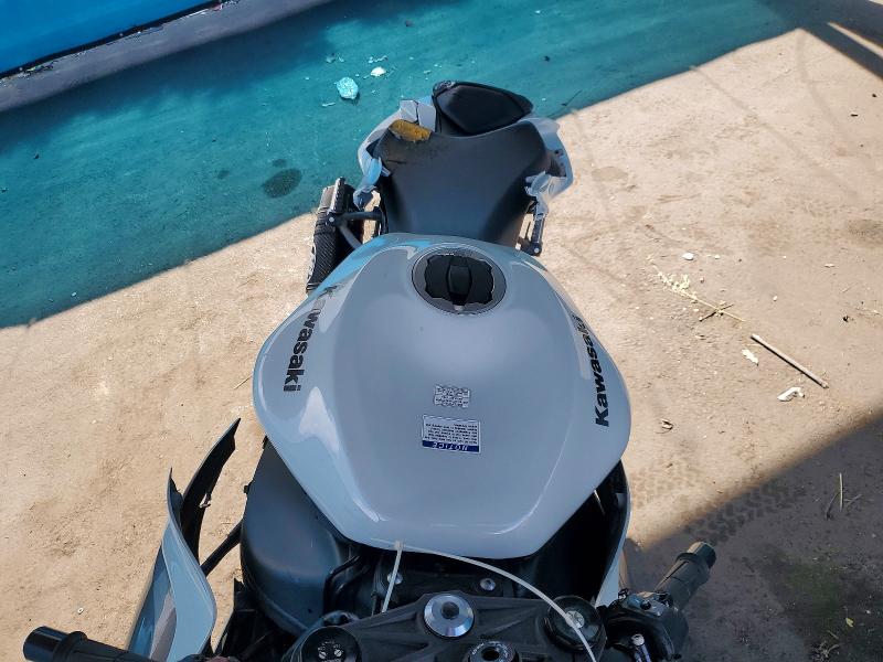 2025 Kawasaki Zx VIN JKBZXJJ16SA017484 COPART salvage auction — FRONT END, Ca - Salvage Certificate, sold $2,050 on 2026-07-09 (photo 5)
