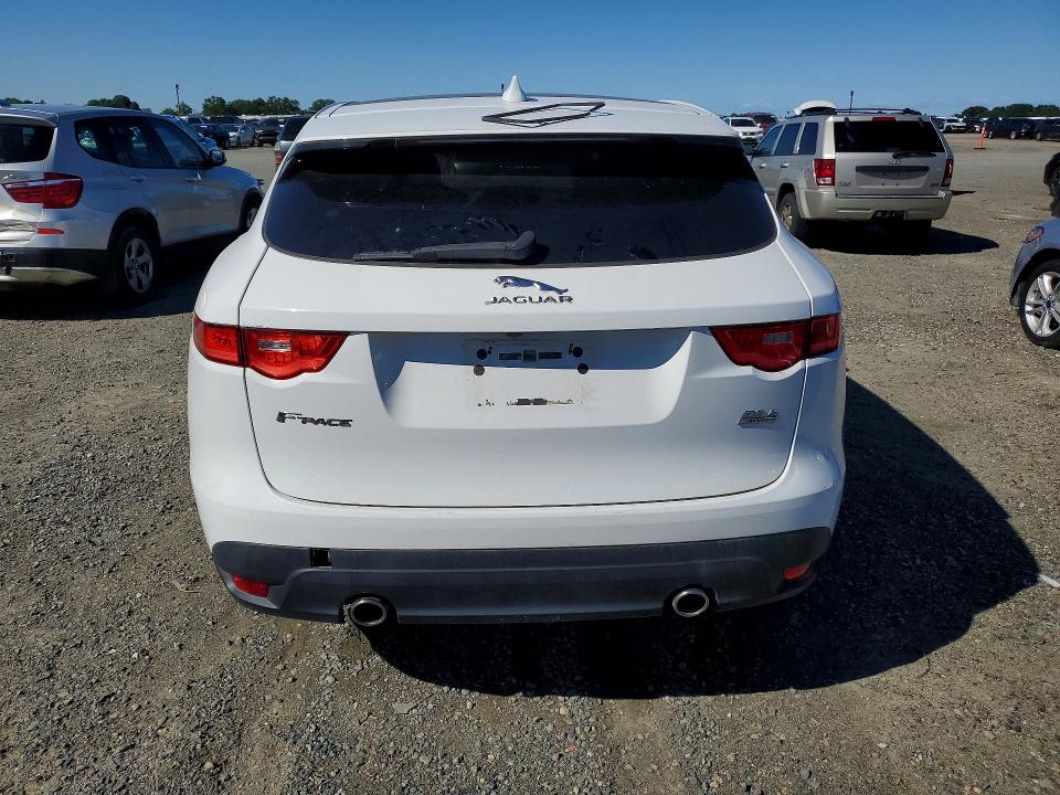 2017 Jaguar F-pace VIN SADCS2BV8HA490208 COPART salvage auction — MINOR DENT/SCRATCHES, Ca - Dis/Dlr/Exp Only Clean Title, sold $3,700 on 2026-07-21 (photo 6)