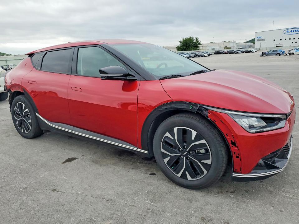 2022 Kia Ev6 VIN KNDC34LA8N5056861 COPART salvage auction — REAR END, Salvage Title, sold $9,300 on 2026-07-22 (photo 4)