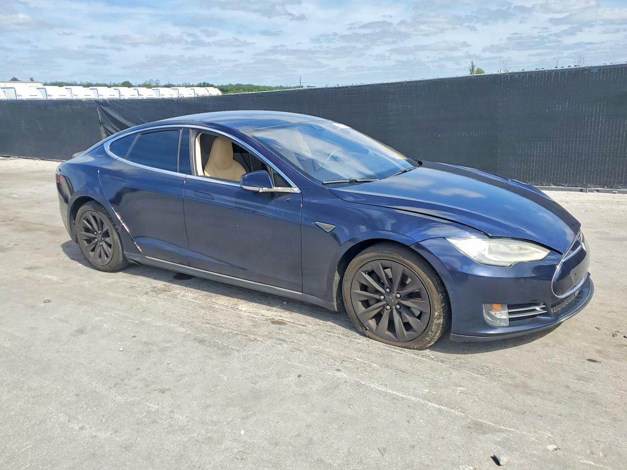 2015 Tesla Model S VIN 5YJSA1H23FFP77364 COPART salvage auction — Front End, FL - CERT OF TITLE SLVG REBUILDABLE, sold $2,100 on 2026-06-23 (photo 4)