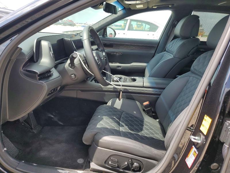 2026 Genesis G90 VIN KMTFD4SDXTU057388 COPART salvage auction — UNDERCARRIAGE, Tx - Salvage Vehicle Title, sold $42,000 on 2026-07-02 (photo 7)