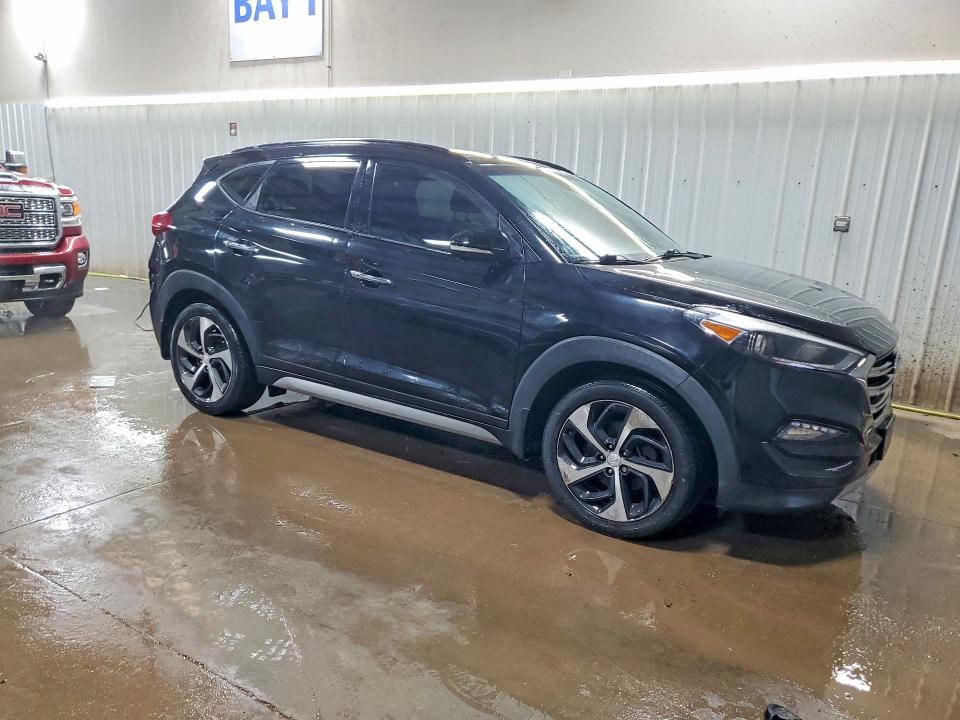 2017 Hyundai Tucson VIN KM8J3CA29HU339143 COPART salvage auction — HAIL, Il - Salvage Certificate, sold $3,050 on 2026-07-16 (photo 4)
