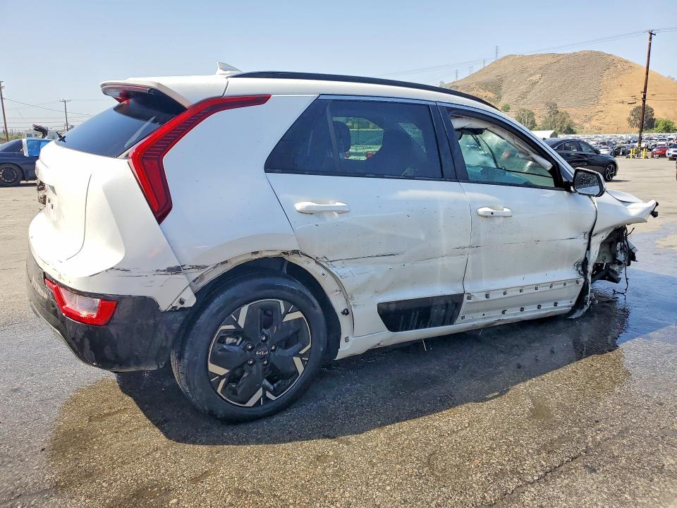 2024 Kia Niro VIN KNDCR3L16R5110463 COPART salvage auction — FRONT END, Tn - Non-Repairable Certificate, sold $3,450 on 2026-07-18 (photo 3)