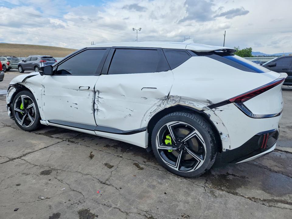 2023 Kia Ev6 VIN KNDC5DLE8P5133096 COPART salvage auction — SIDE, Co - Salvage Title, sold $12,900 on 2026-07-06 (photo 2)