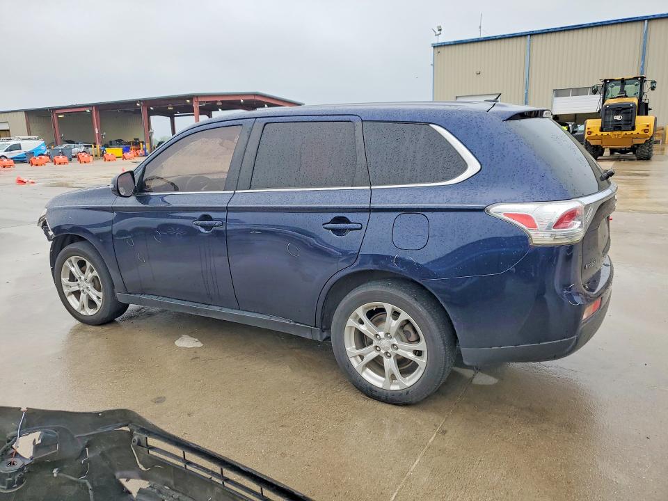2014 Mitsubishi Outlander VIN JA4JZ4AX9EZ001867 COPART salvage auction — FRONT END, Salvage Title, sold $250 on 2026-07-23 (photo 2)